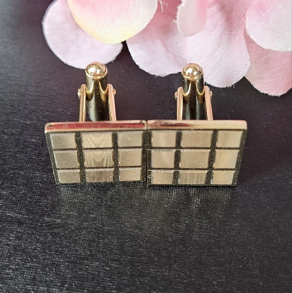 Vintage Anson Karatclad Heavy Gold Plated Square Wood Grain Design Cuff Links